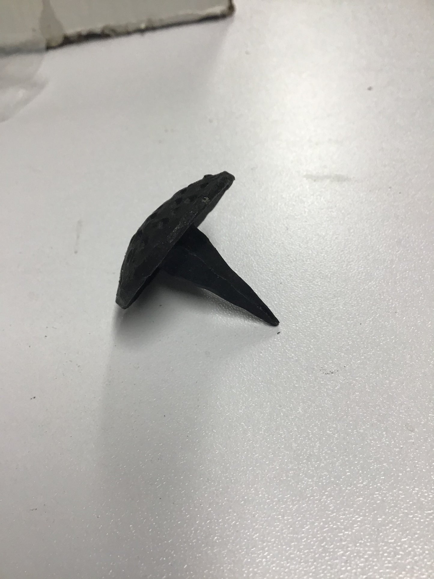 Iron nail black 1.75" x 1'