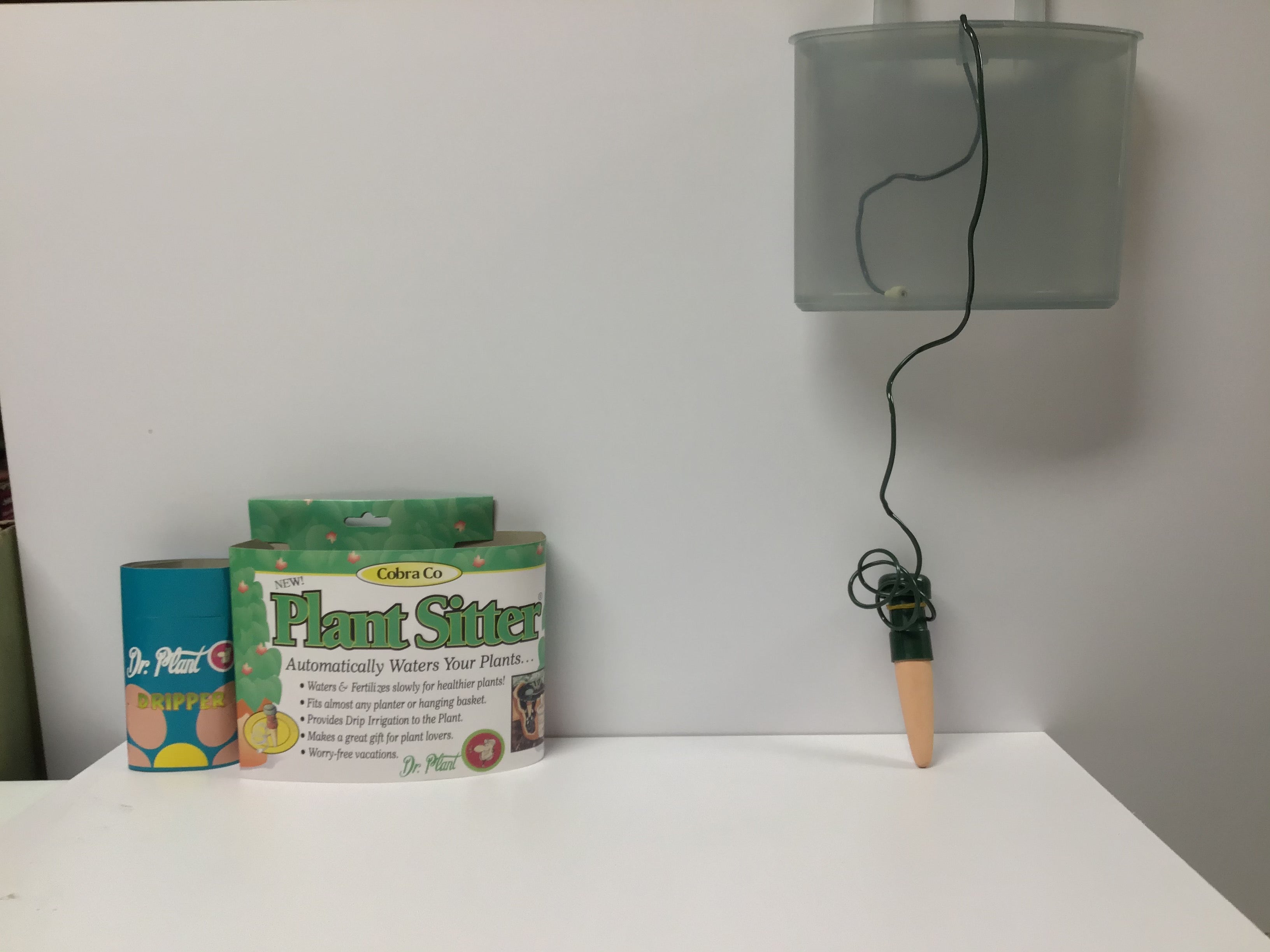 Plant sitter (self watering)